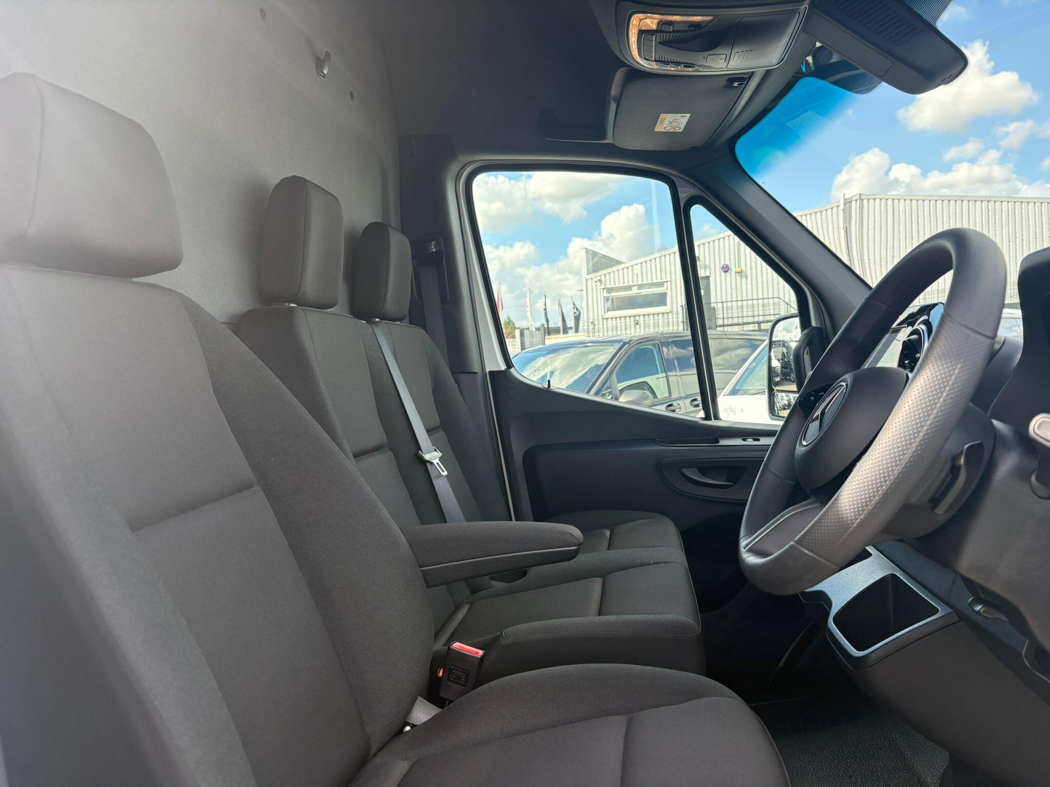 Mercedes-Benz eSprinter